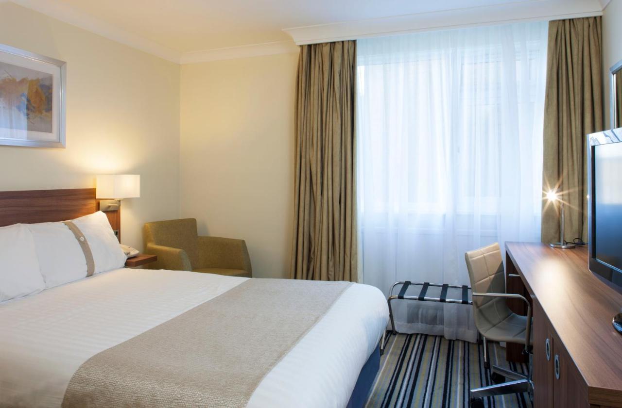Holiday Inn Warrington By Ihg Exterior foto