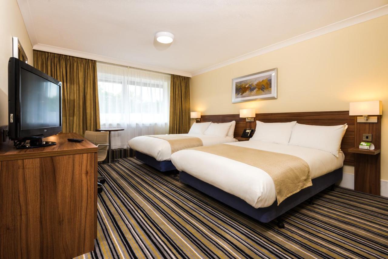 Holiday Inn Warrington By Ihg Exterior foto