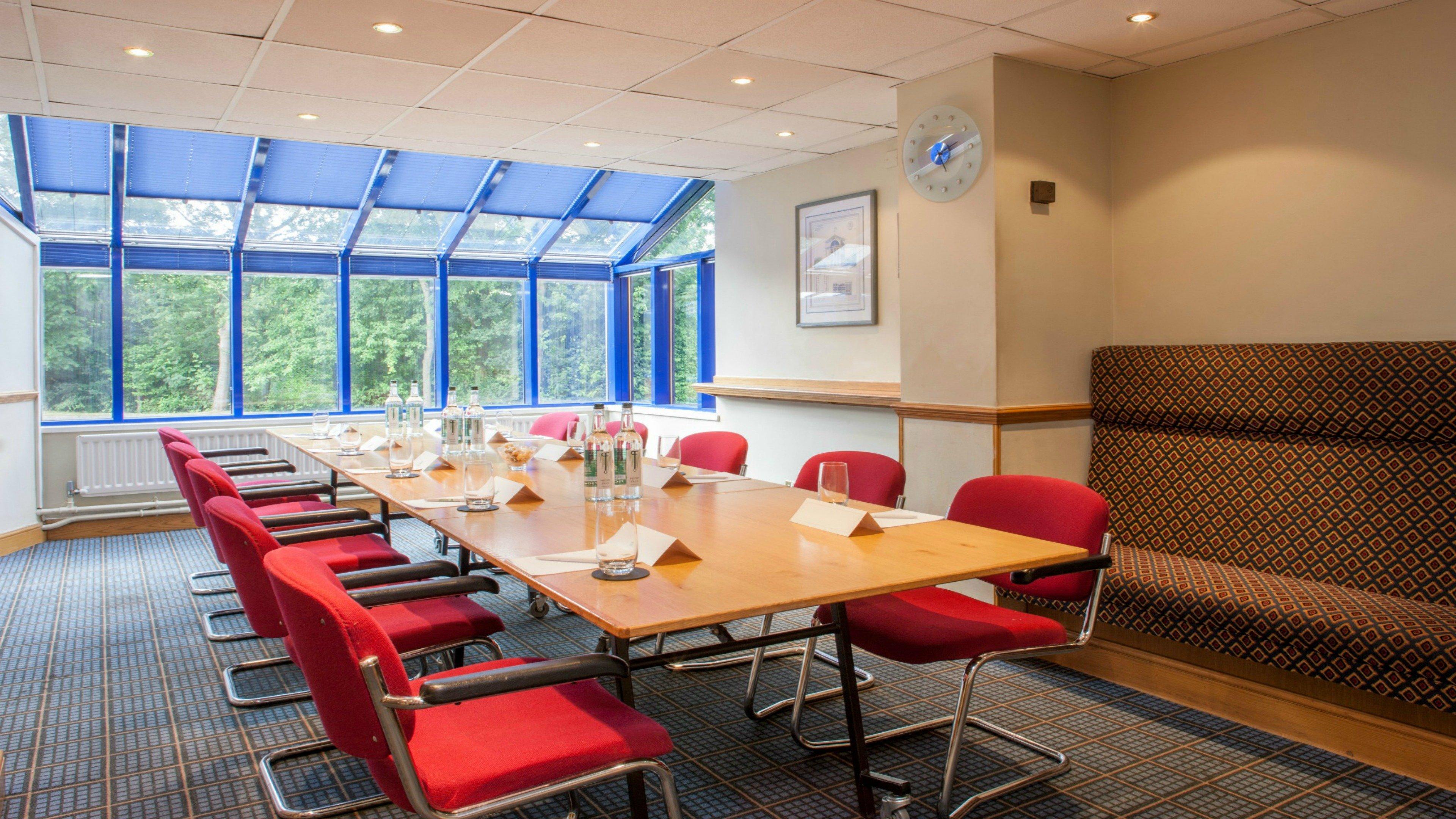 Holiday Inn Warrington By Ihg Exterior foto