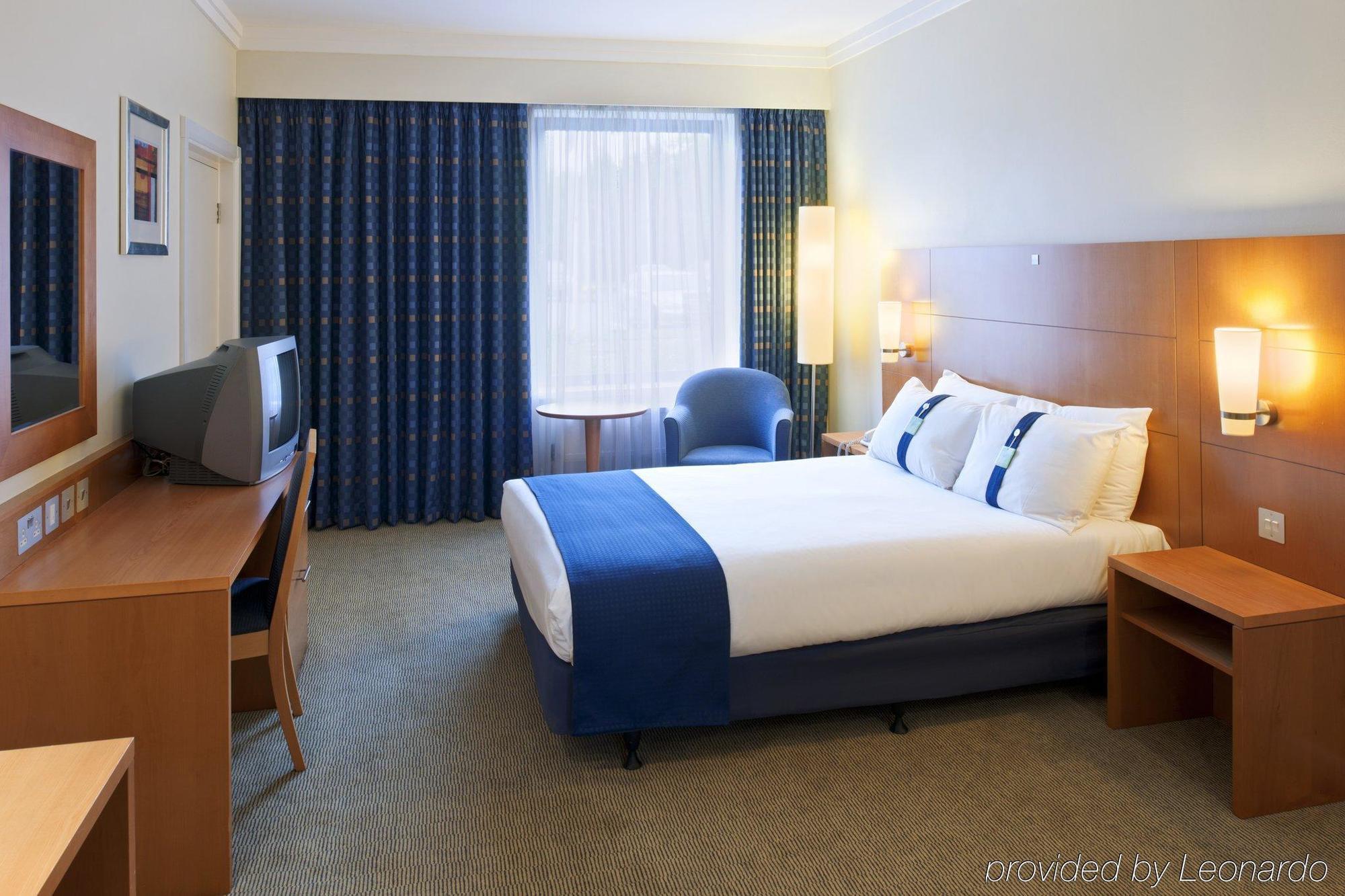 Holiday Inn Warrington By Ihg Exterior foto