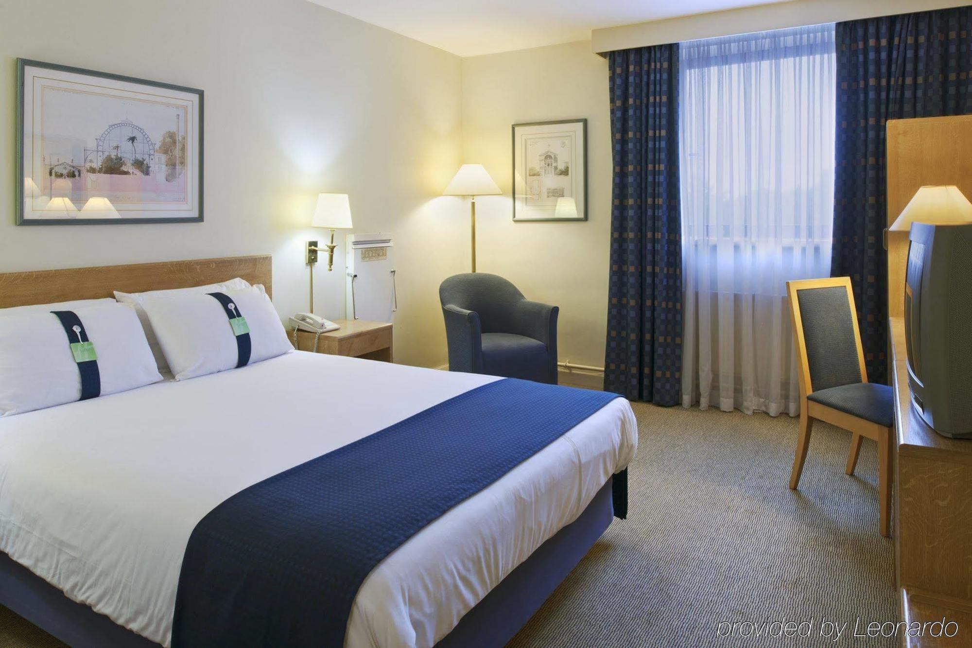 Holiday Inn Warrington By Ihg Exterior foto